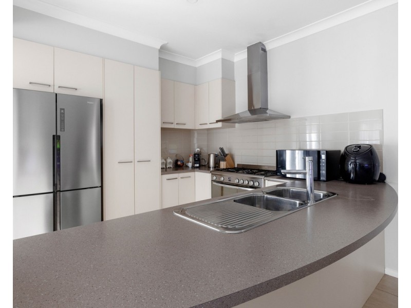 2/61 Maude Avenue, Glenroy VIC 3046