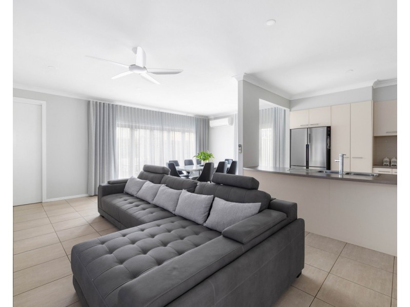 2/61 Maude Avenue, Glenroy VIC 3046