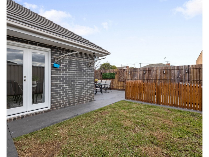 2/61 Maude Avenue, Glenroy VIC 3046