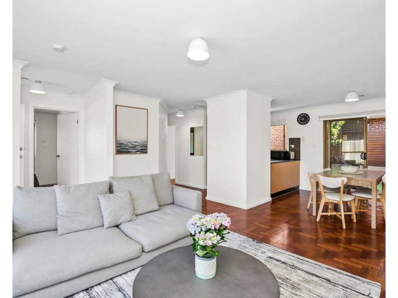 2/52 Isla Avenue, Glenroy VIC 3046