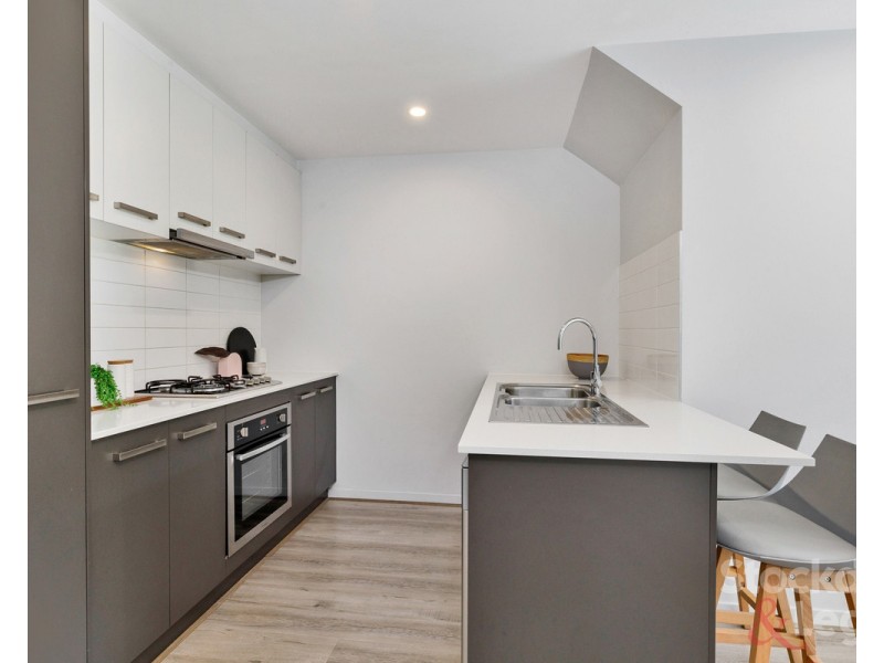 36 Stonewood Circuit, Hadfield VIC 3046