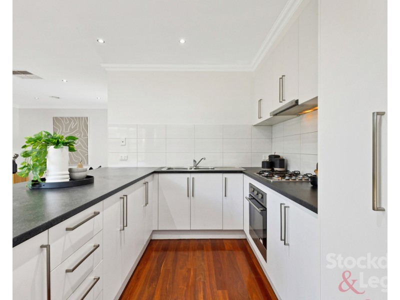2/36 Loongana Avenue, Glenroy VIC 3046