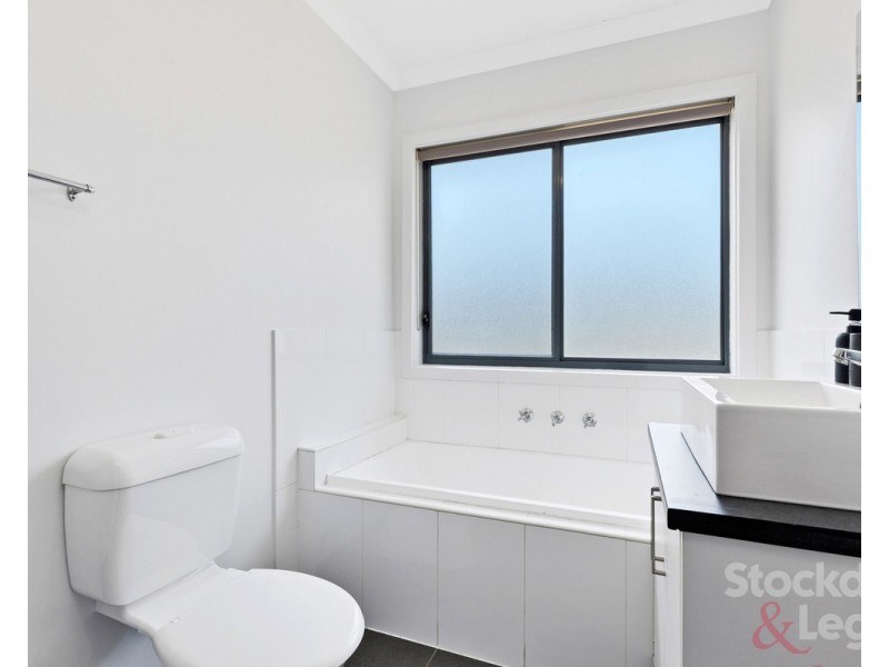 2/36 Loongana Avenue, Glenroy VIC 3046