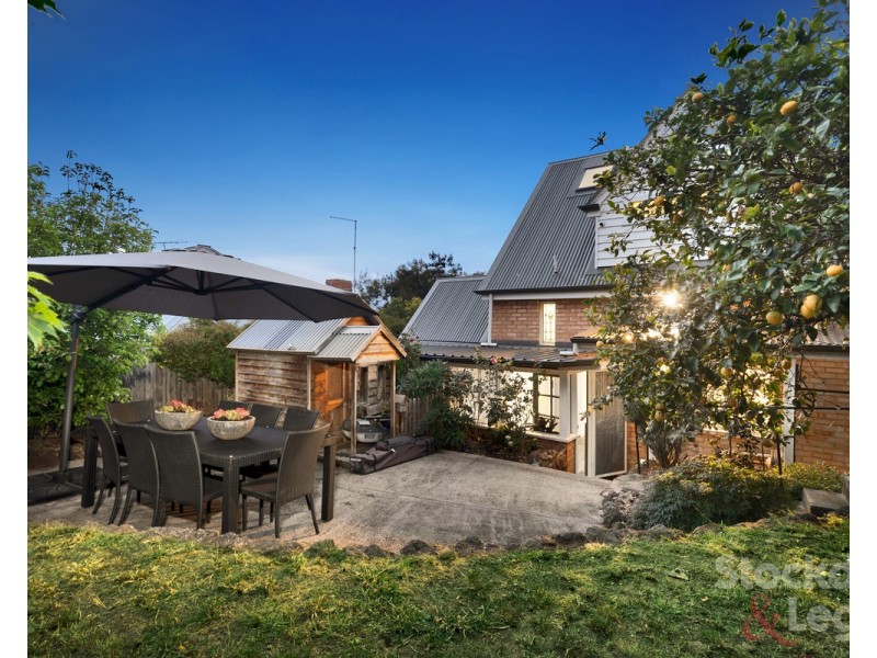 22 Greenbank Crescent, Pascoe Vale South VIC 3044