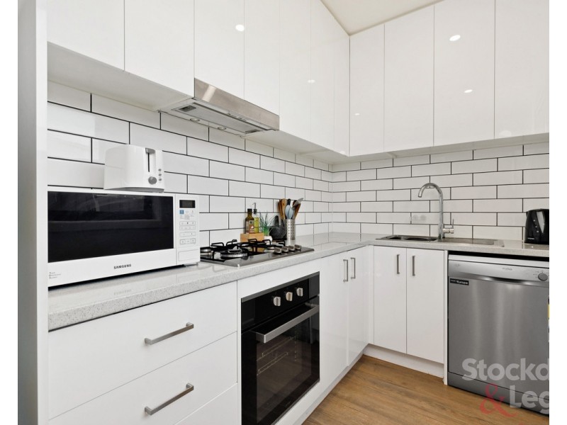 4/31 Robinson Street, Jacana VIC 3047