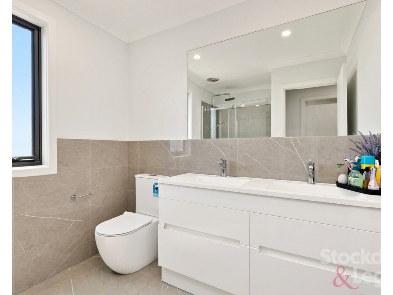4/31 Robinson Street, Jacana VIC 3047