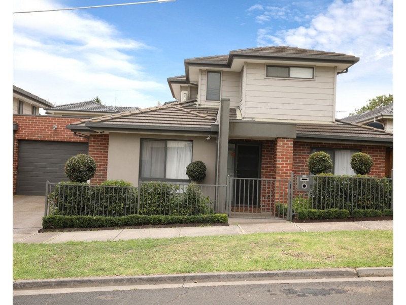 12 Forbes Grove, Oak Park VIC 3046