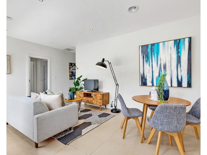 2/7 Leonard Avenue, Glenroy VIC 3046