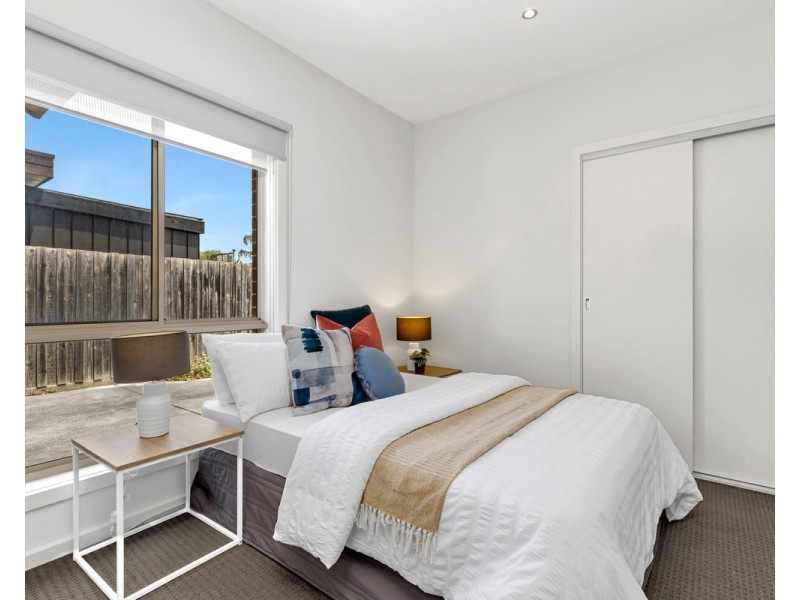 2/7 Leonard Avenue, Glenroy VIC 3046