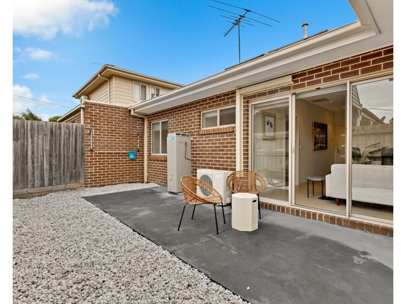 2/7 Leonard Avenue, Glenroy VIC 3046