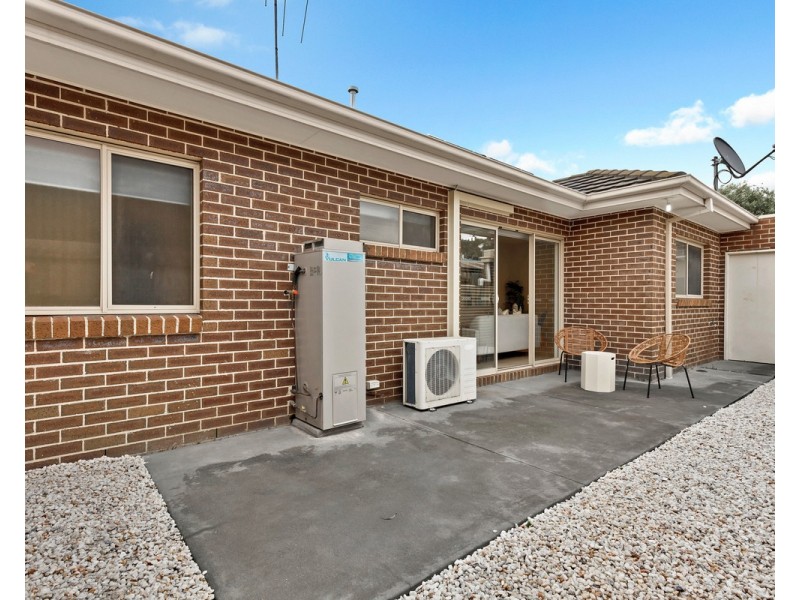 2/7 Leonard Avenue, Glenroy VIC 3046