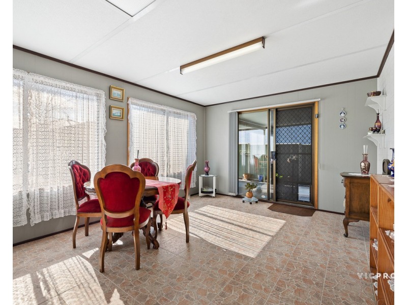 42 Angus Street, Hadfield VIC 3046