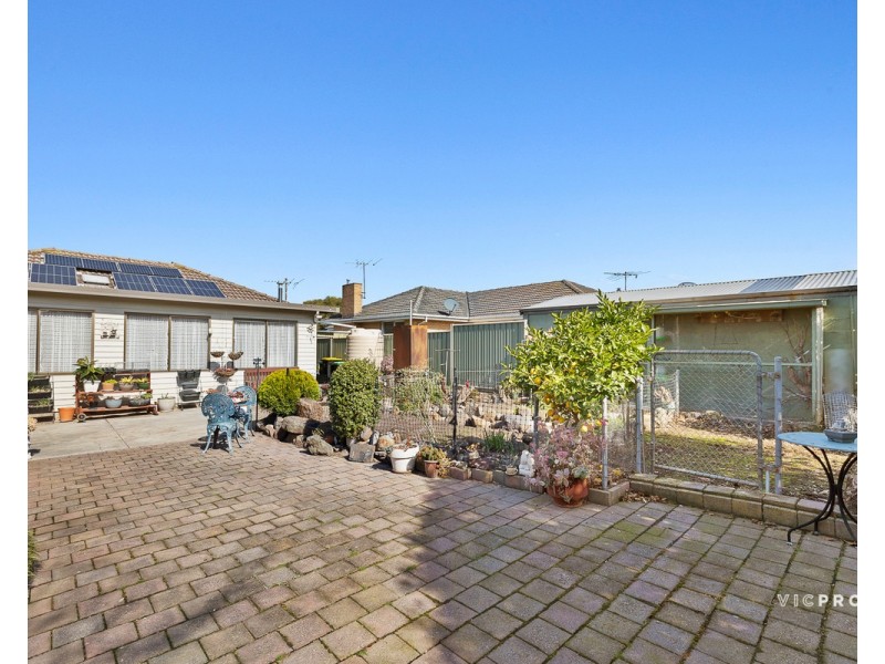 42 Angus Street, Hadfield VIC 3046