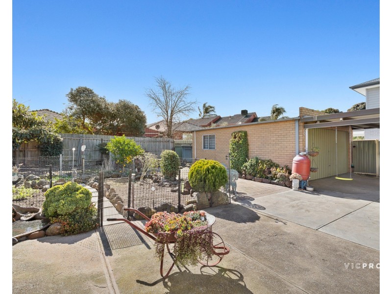 42 Angus Street, Hadfield VIC 3046