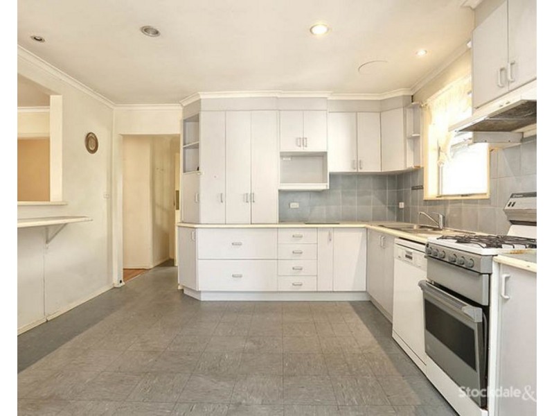 18 Bushfield Crescent, Coolaroo VIC 3048