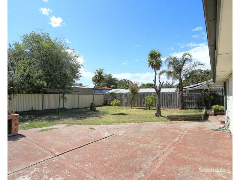 18 Bushfield Crescent, Coolaroo VIC 3048