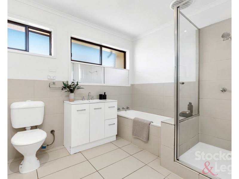 2/16 Quick Street, Pascoe Vale VIC 3044