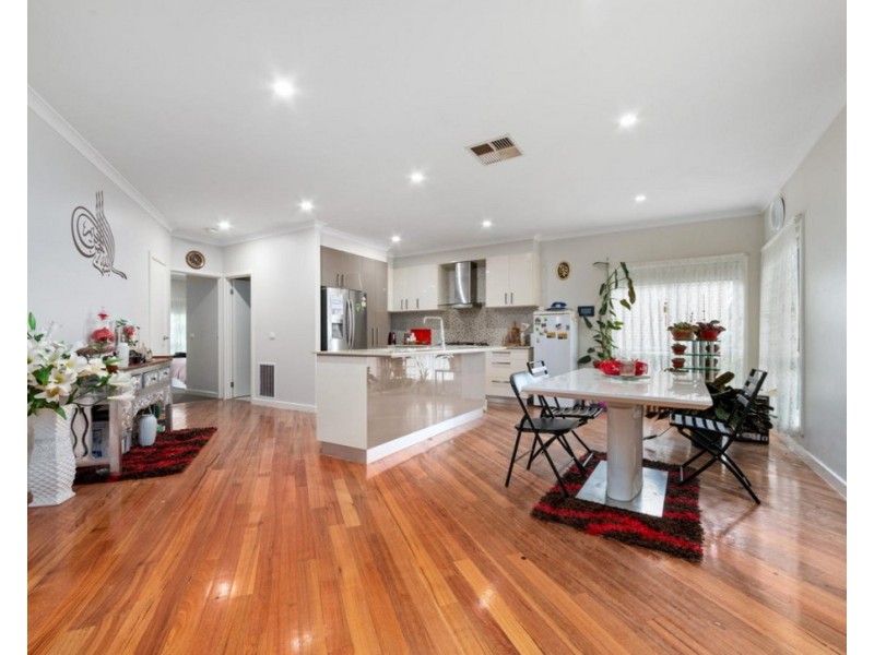 2/9 Fumina Court, Meadow Heights VIC 3048