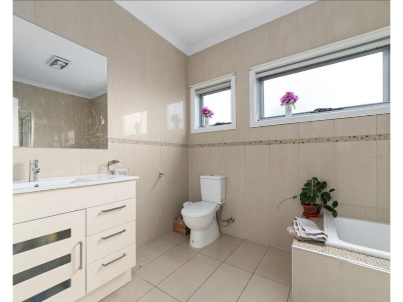 2/9 Fumina Court, Meadow Heights VIC 3048