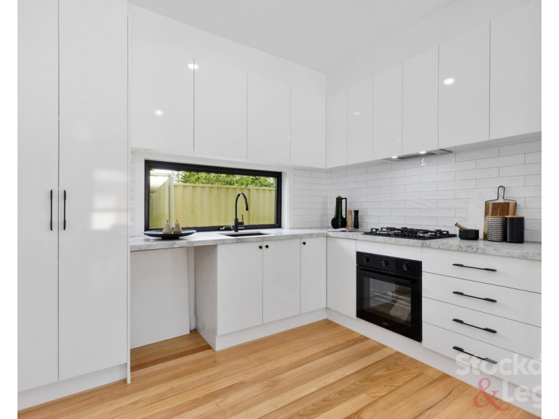 2/12 North Box Court, Hadfield VIC 3046