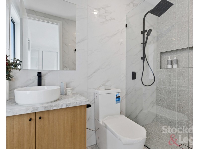 2/12 North Box Court, Hadfield VIC 3046