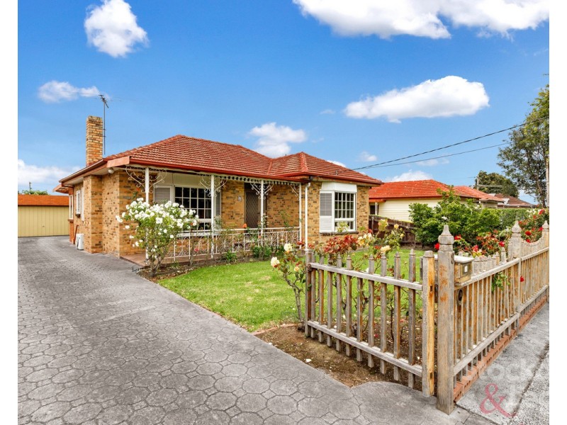 8 Barbara Street, Hadfield VIC 3046