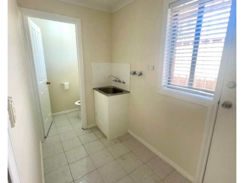 2/14 Nicholson Crescent, Meadow Heights VIC 3048