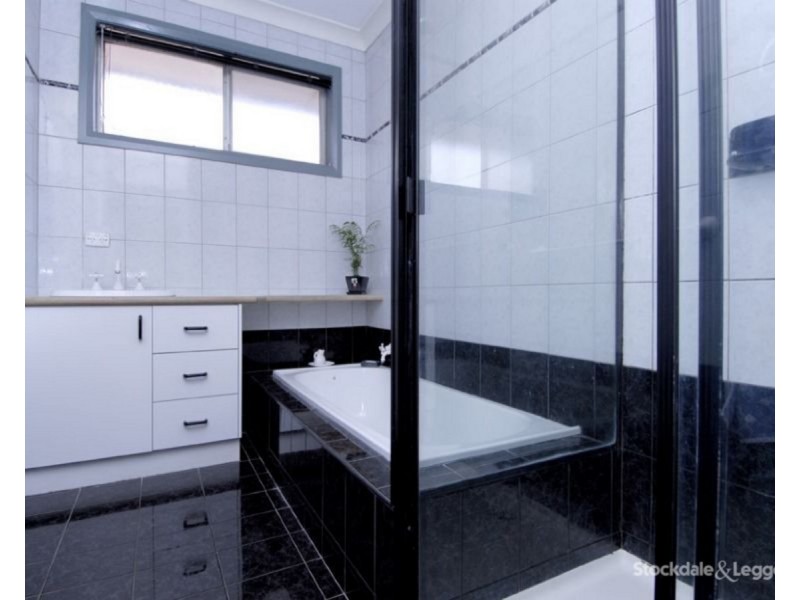 2 St Agnes Court, Glenroy VIC 3046