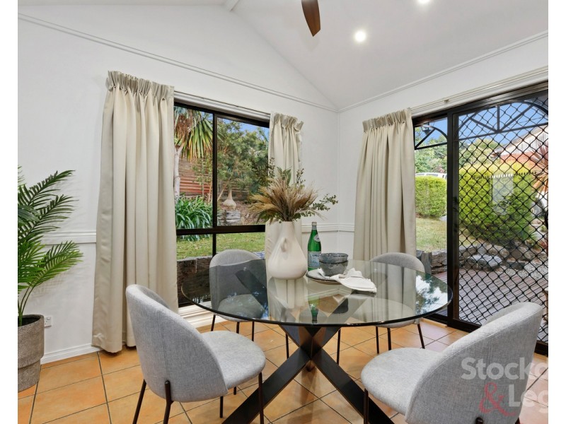 77 Devereaux Street, Oak Park VIC 3046