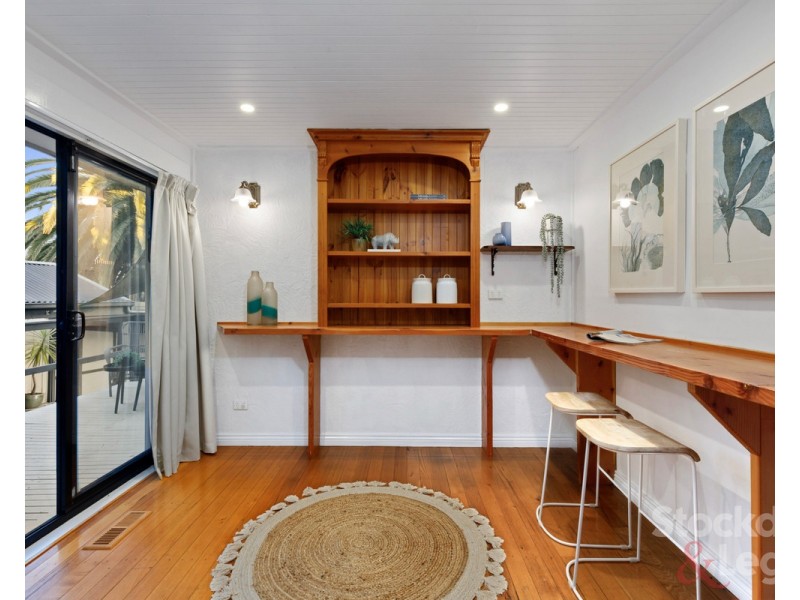 77 Devereaux Street, Oak Park VIC 3046