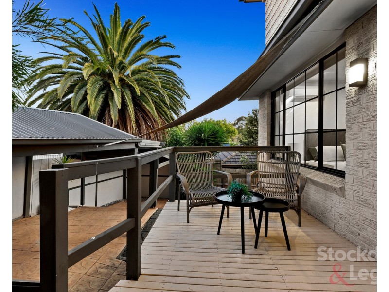 77 Devereaux Street, Oak Park VIC 3046