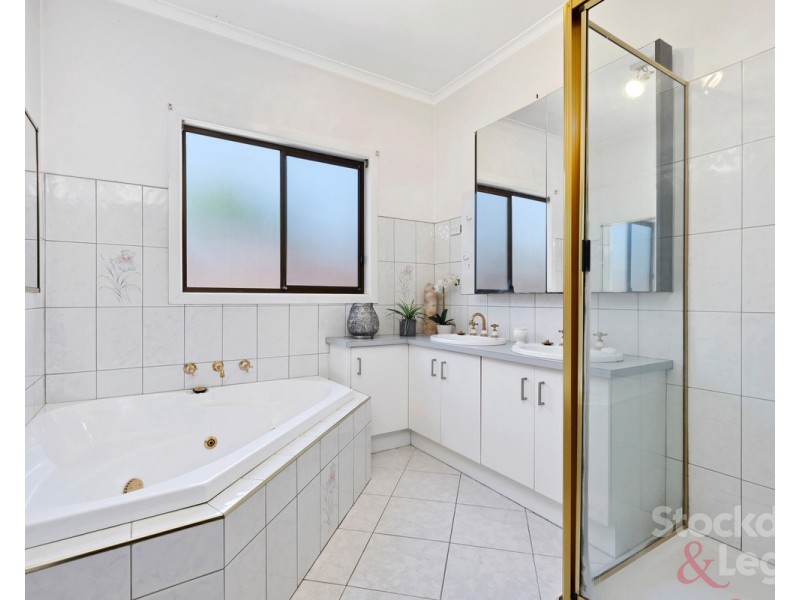 70 Tarana Avenue, Glenroy VIC 3046