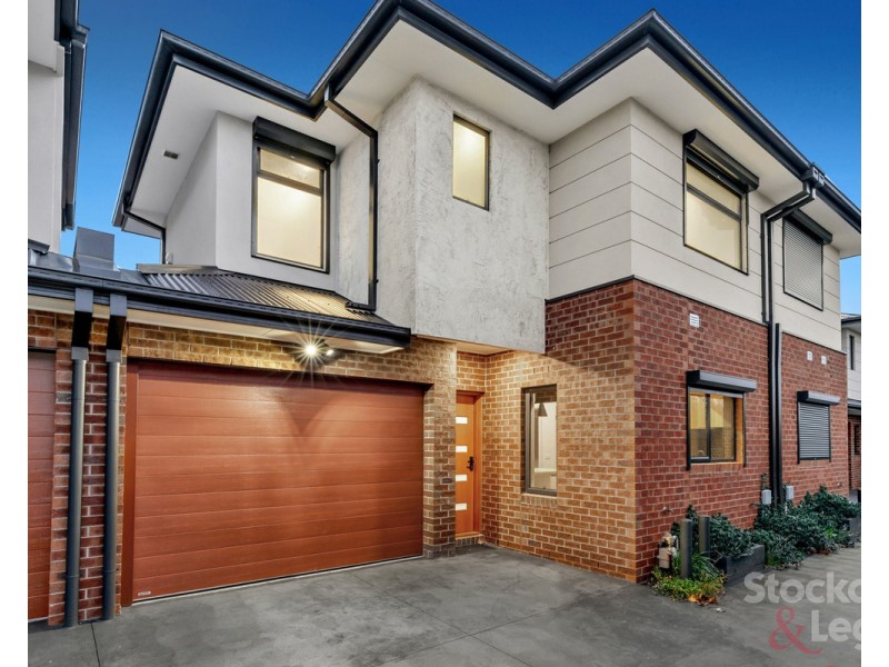 2/7 Mikado Street, Hadfield VIC 3046