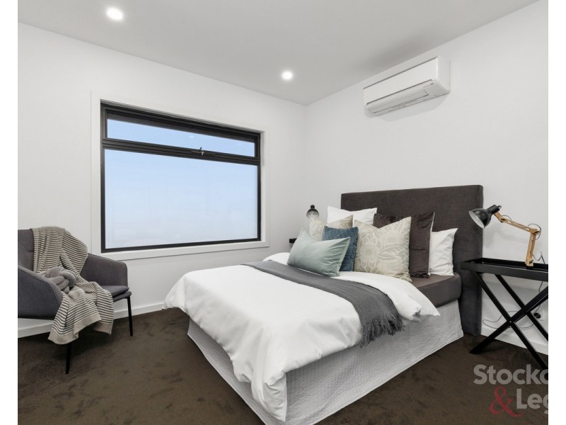 2/7 Mikado Street, Hadfield VIC 3046