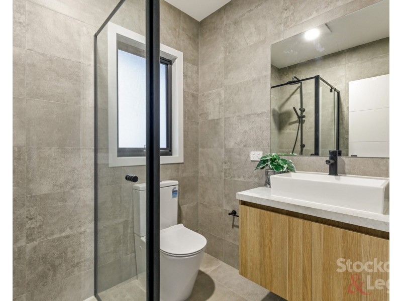 2/7 Mikado Street, Hadfield VIC 3046