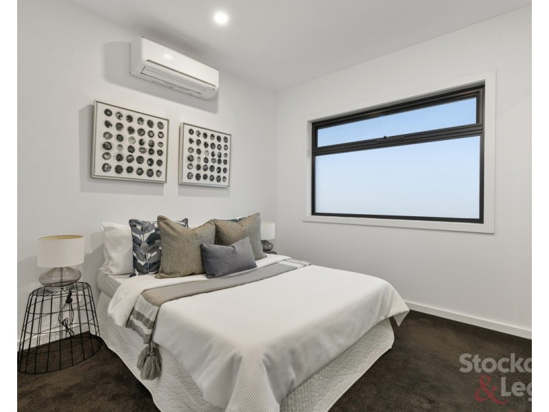 2/7 Mikado Street, Hadfield VIC 3046