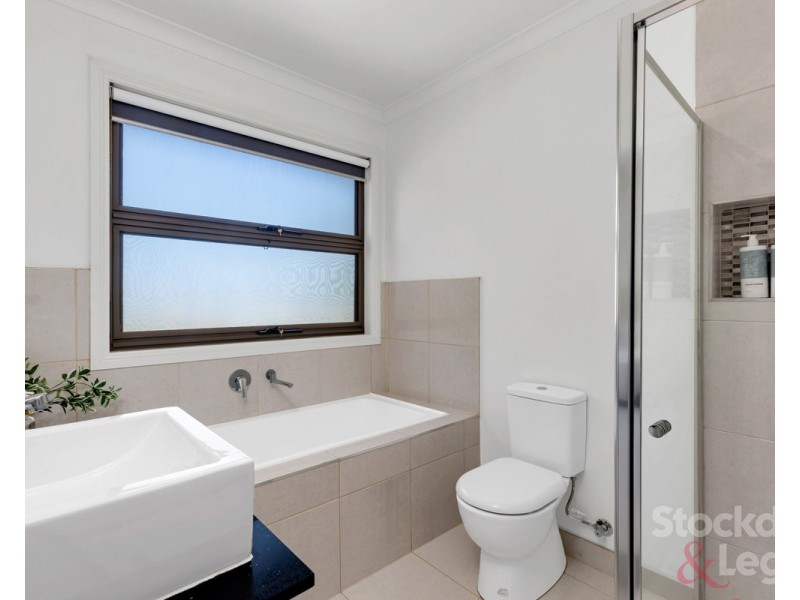 2A Rowan Street, Glenroy VIC 3046