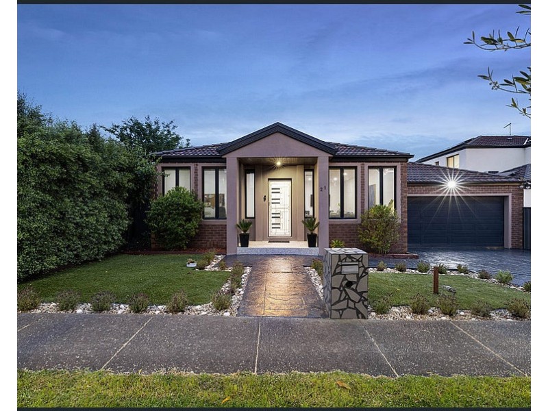 21 Lysterfield Drive, Greenvale VIC 3059