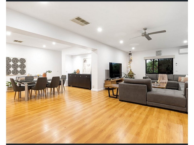 21 Lysterfield Drive, Greenvale VIC 3059