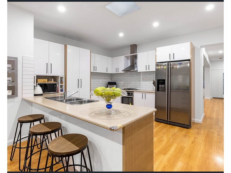 21 Lysterfield Drive, Greenvale VIC 3059