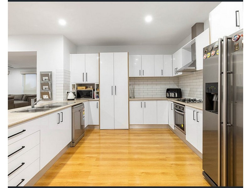 21 Lysterfield Drive, Greenvale VIC 3059