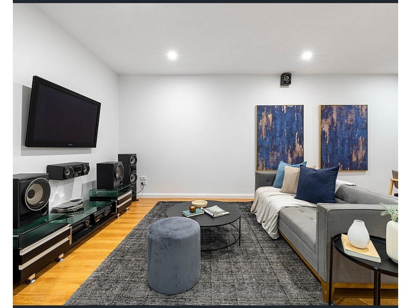 21 Lysterfield Drive, Greenvale VIC 3059