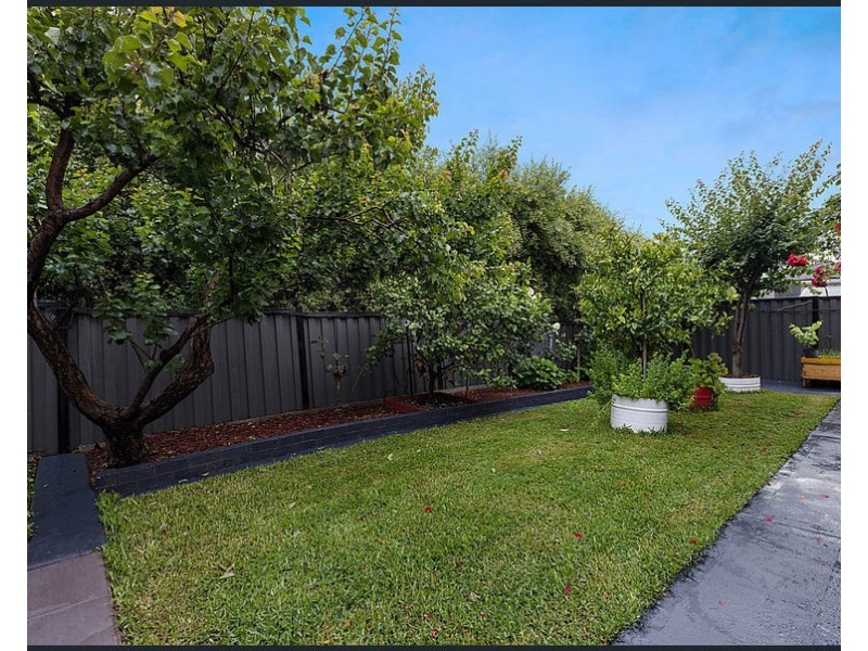 21 Lysterfield Drive, Greenvale VIC 3059