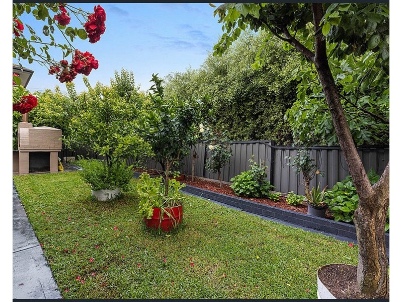 21 Lysterfield Drive, Greenvale VIC 3059