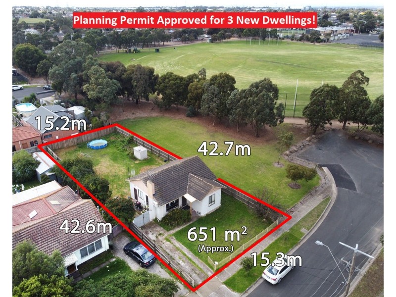 12 Heather Court, Glenroy VIC 3046