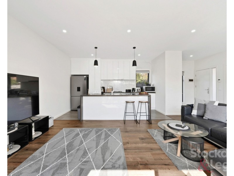 2/12 Becket Street South, Glenroy VIC 3046