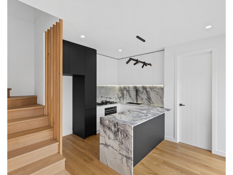 2 & 3/18 Magnolia Street, Oak Park VIC 3046