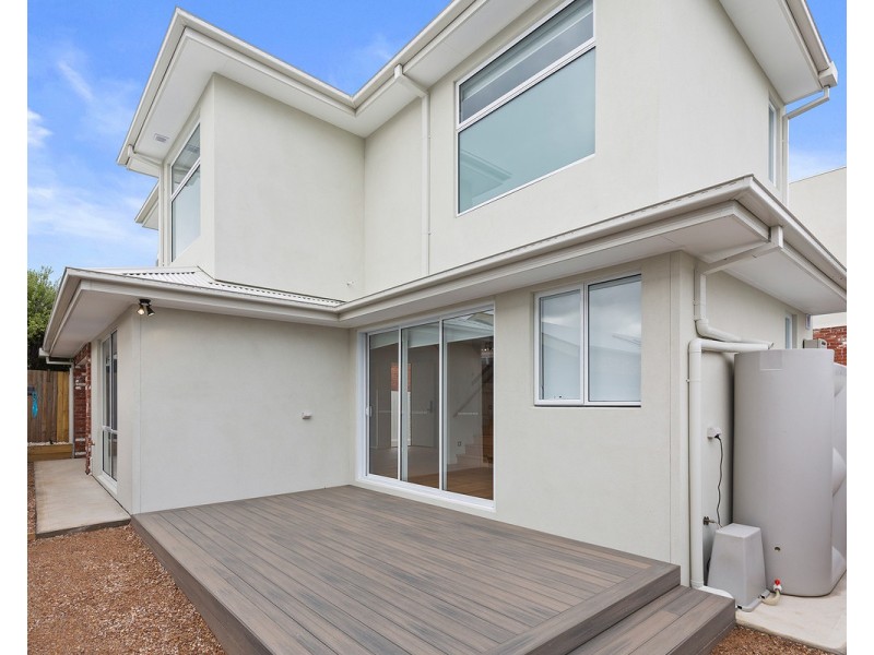 2 & 3/18 Magnolia Street, Oak Park VIC 3046