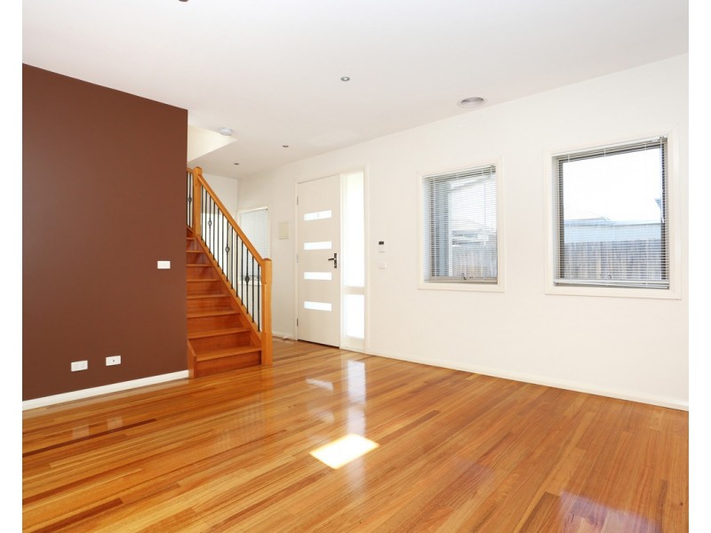 2/19 Hartington Street, Glenroy VIC 3046