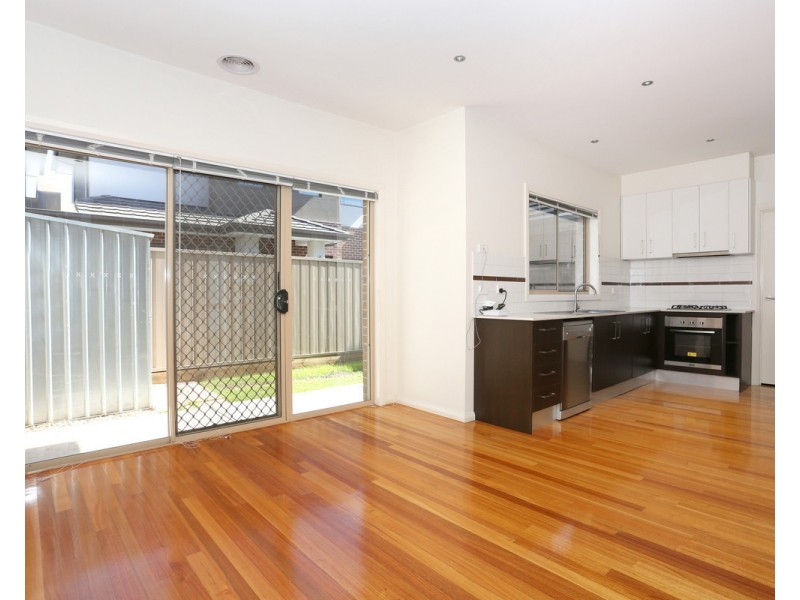2/19 Hartington Street, Glenroy VIC 3046